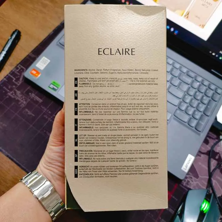 عطر إكلاير الأكثر مبيعًا للنساء العربية بخاخ عطر حلو وكلاسيكي مع نكهات الليمون والفاكهة الوردية Eclair's best-selling fragrance for Arabic women. A sweet and classic fragrance spray with lemon and pink fruit notes.