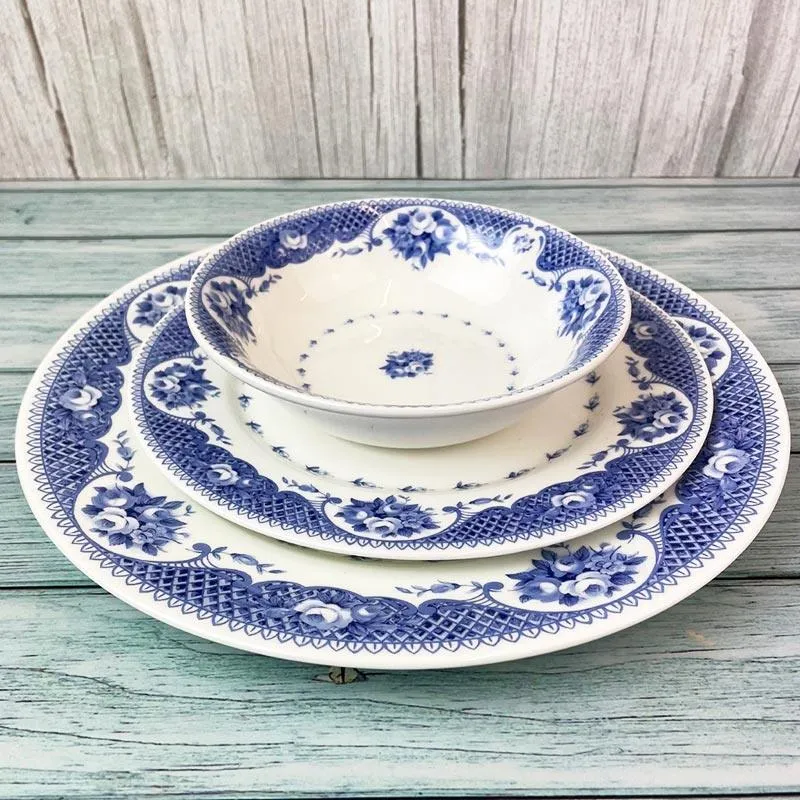 Netherfield Bone China, 12-Piece Dinner Set